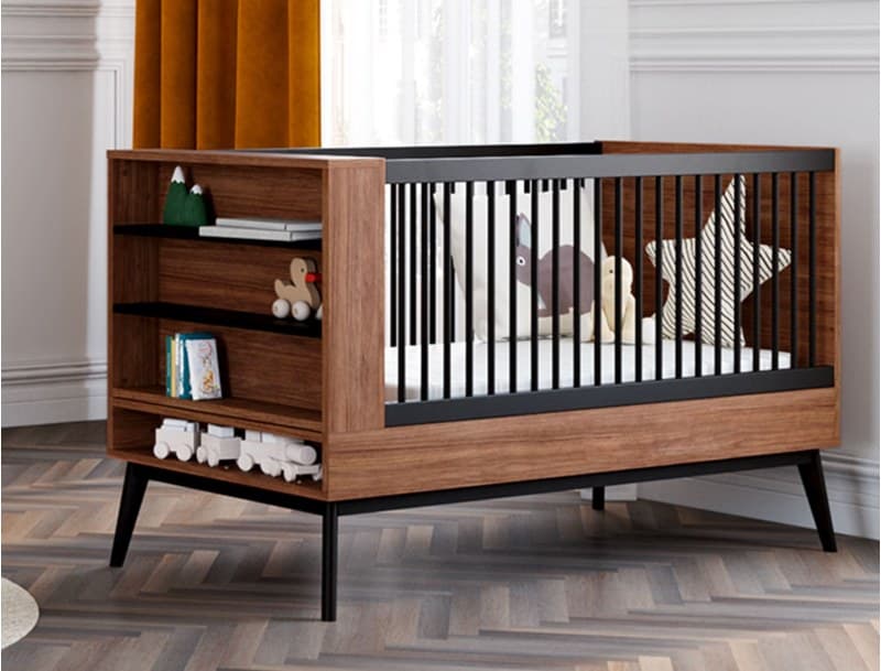 Lit bébé évolutif vintage Octave noyer avec étagères